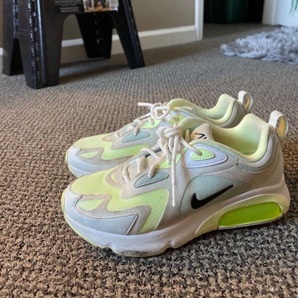 ❌SOLD ❌Nike Womens Air Max 200
